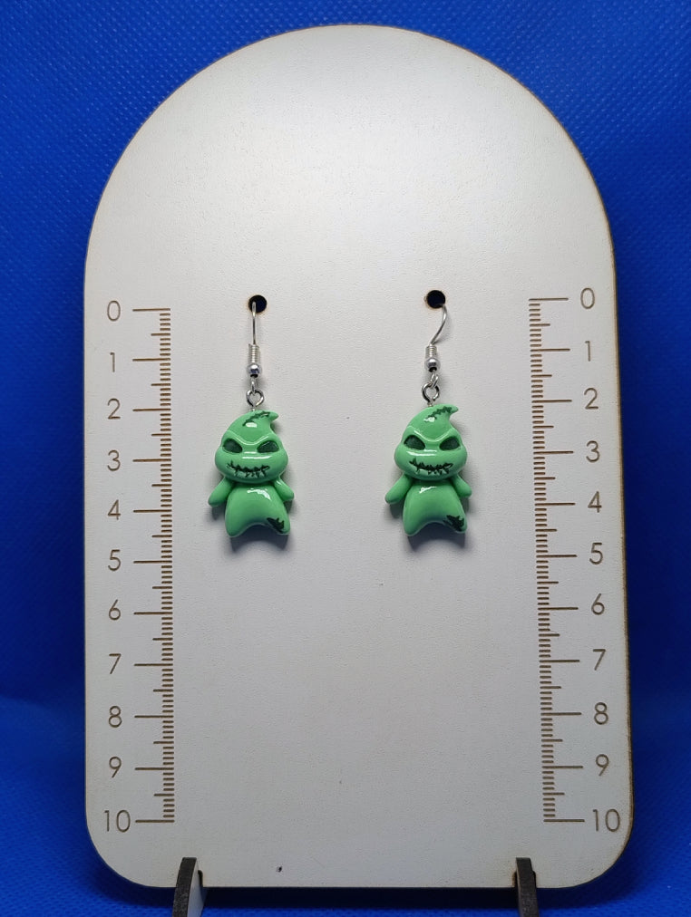 OOGIE BOOGIE, EL EXTRAÑO MUNDO DE JACK, RESINA 3D PLANO, GANCHOS FANTASÍA PLATEADO